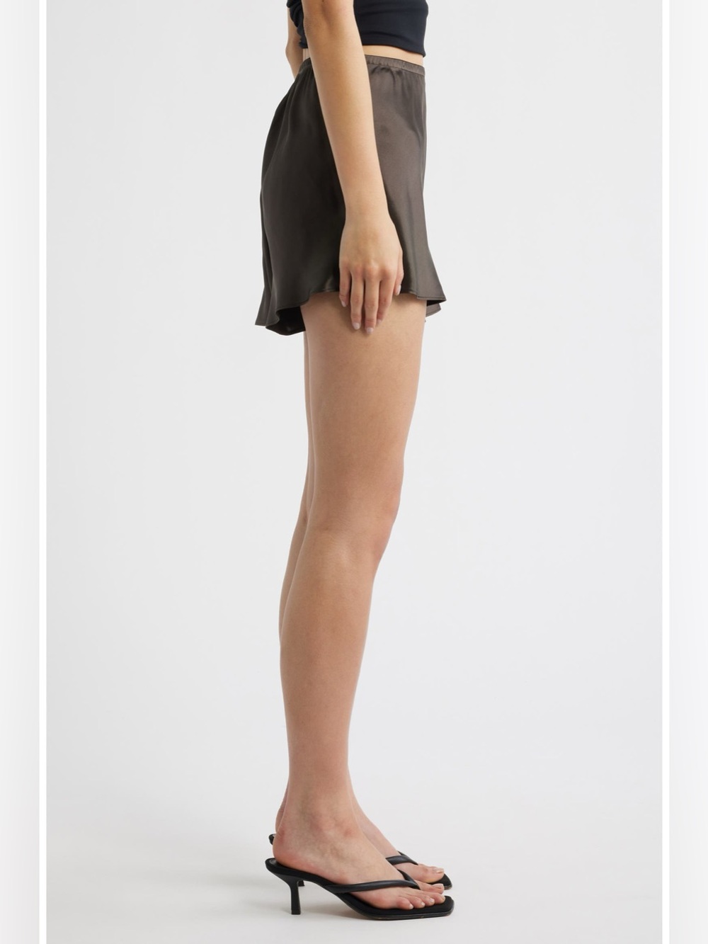 NWOT Reformation Gale Silk Shorts - Picture 3 of 6